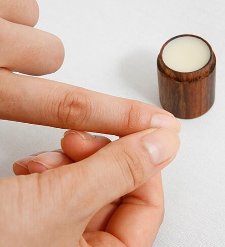 ナイアード ビーワックスリップクリーム 10ml - 画像 (4)